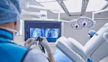 Quand vient-on consulter la radiologie interventionnelle au CHU Dijon ?